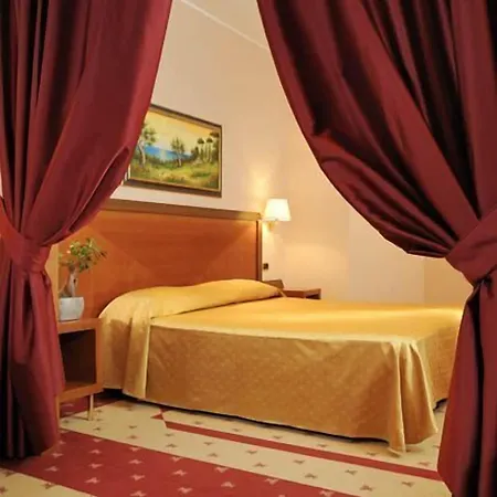 Grand La Chiusa Di Chietri فندق 4*