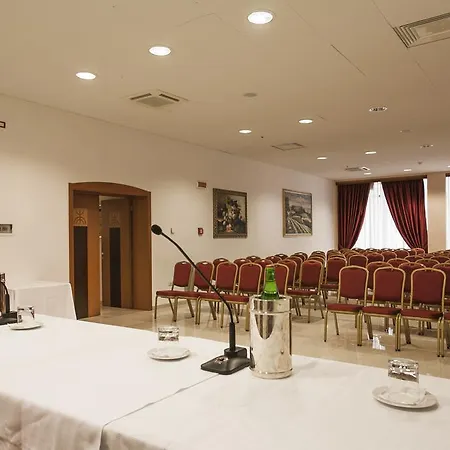 فندق Grand La Chiusa Di Chietri