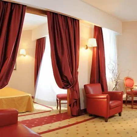 Grand La Chiusa Di Chietri 4*