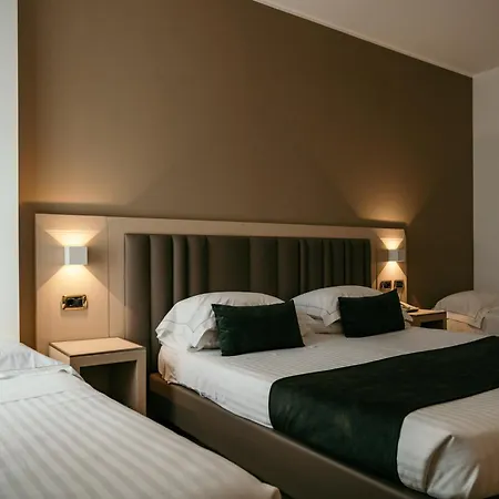 Hotel Grand La Chiusa Di Chietri 4*