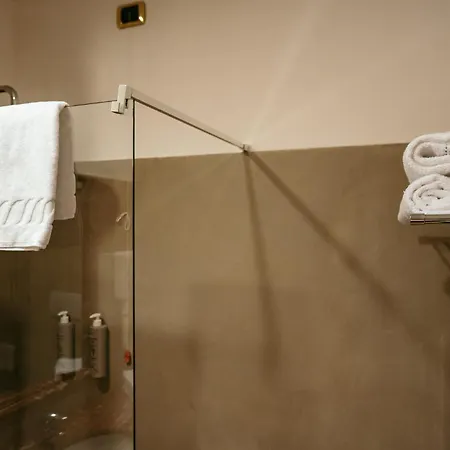 Grand La Chiusa Di Chietri Hotel 4*