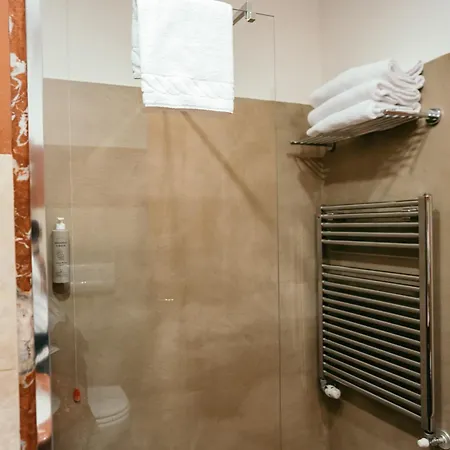 Hotel Grand La Chiusa Di Chietri