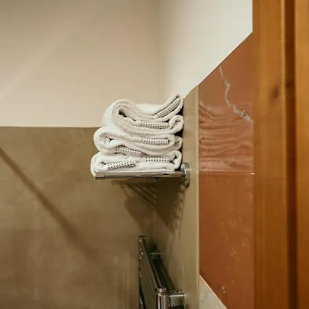 Grand La Chiusa Di Chietri Hotel 4*