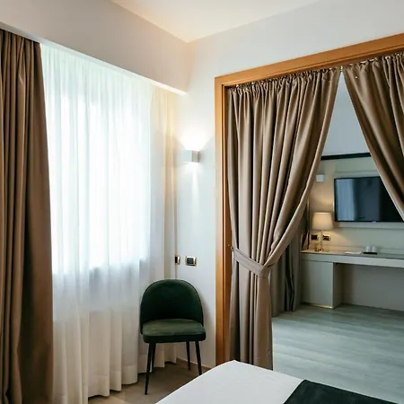Grand La Chiusa Di Chietri Hotel