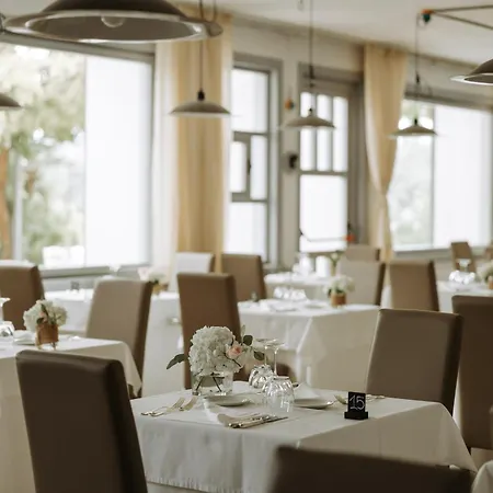 Grand La Chiusa Di Chietri Hotel