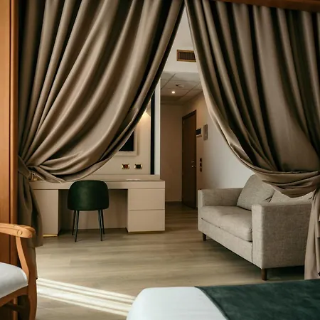 Hotel Grand La Chiusa Di Chietri