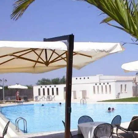 Grand La Chiusa Di Chietri Hotel 4*