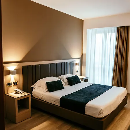 Grand La Chiusa Di Chietri Hotel 4*
