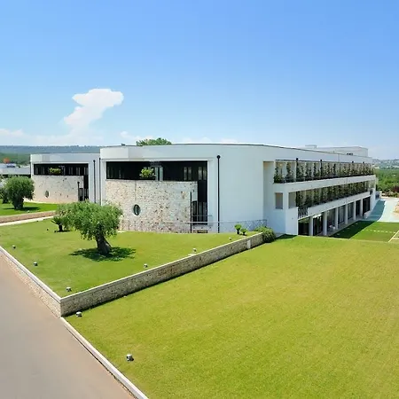 Hotel Grand La Chiusa Di Chietri 4*