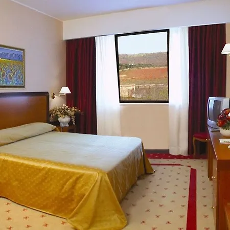 Grand La Chiusa Di Chietri Hotel