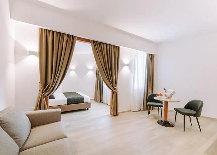 拉秋莎切蒂大酒店 酒店