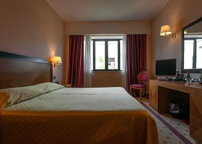 酒店 拉秋莎切蒂大酒店 4*