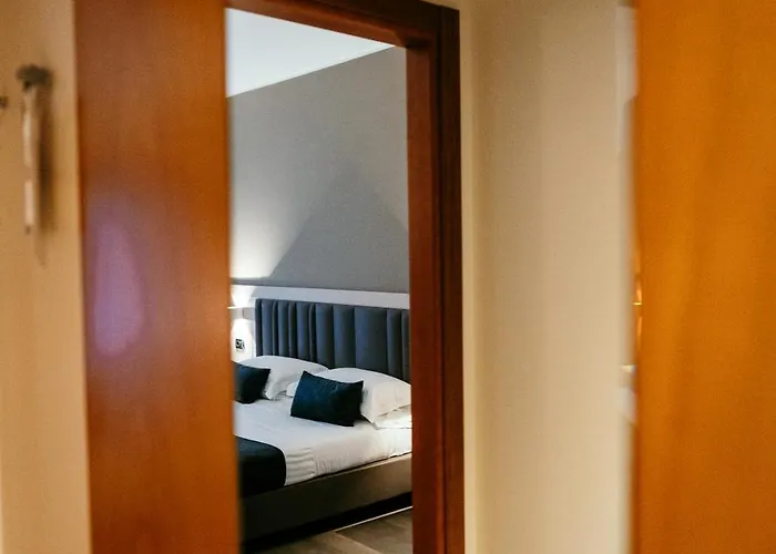 拉秋莎切蒂大酒店