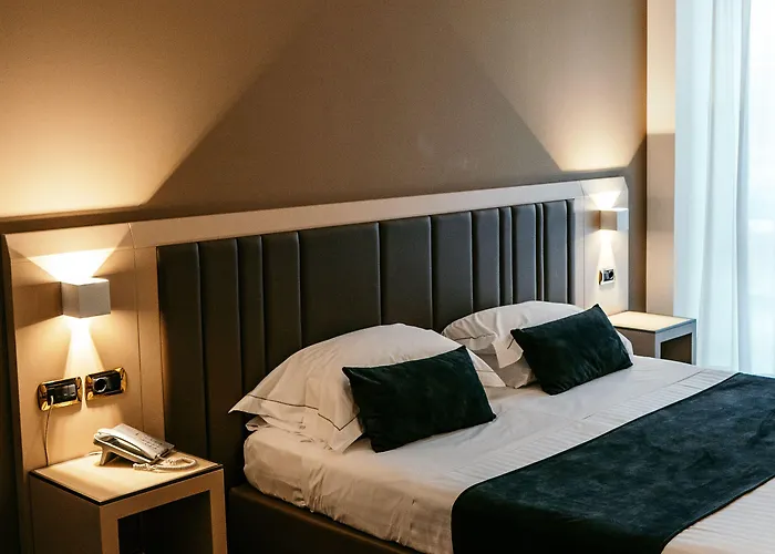 拉秋莎切蒂大酒店